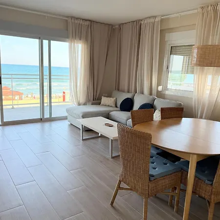 Sol, Mar Y Terraza Xxl Frente A La Playa *